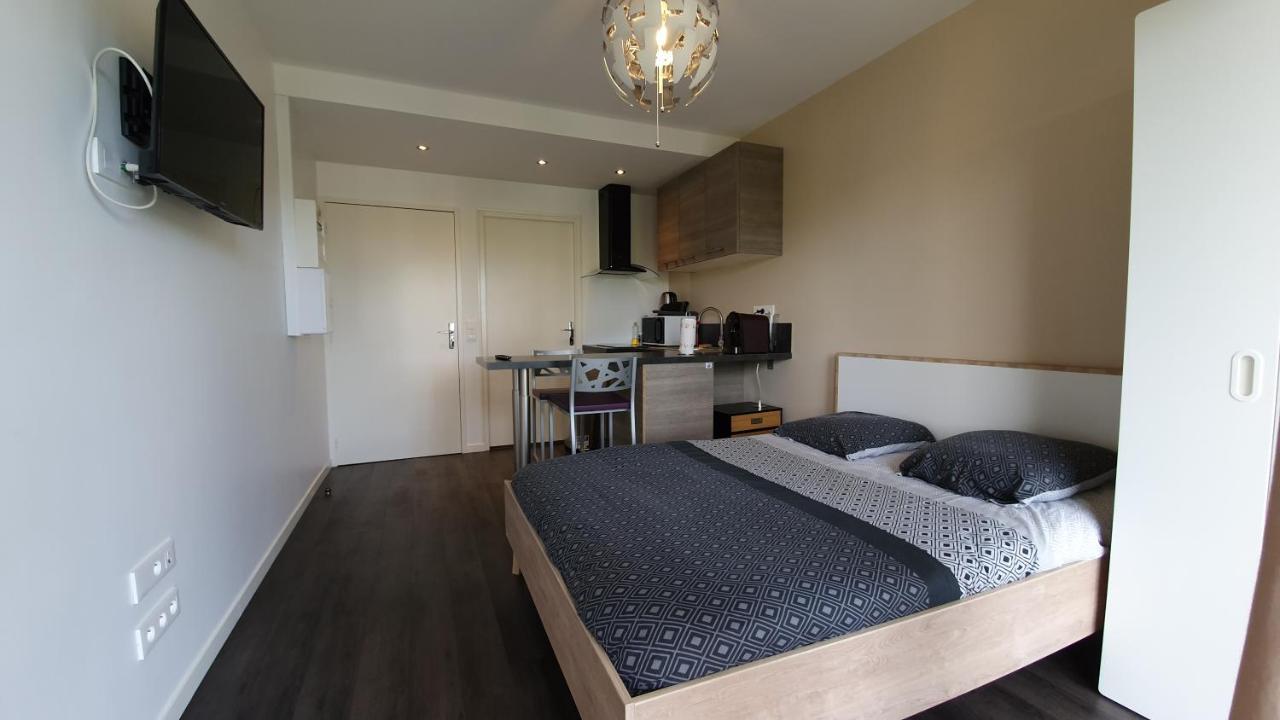 Le Studio Cosy D'Angelique Et David Avec Parking Rambouillet Eksteriør bilde