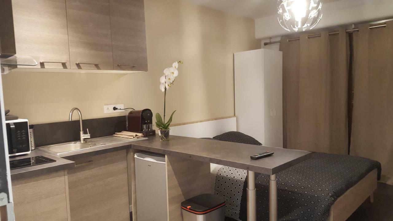 Le Studio Cosy D'Angelique Et David Avec Parking Rambouillet Eksteriør bilde